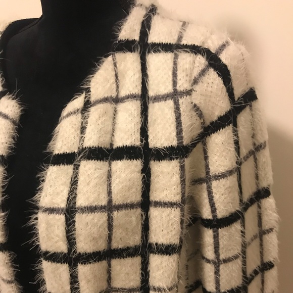Forever 21 Sweater Cardigan White Black Medium - Picture 3 of 5